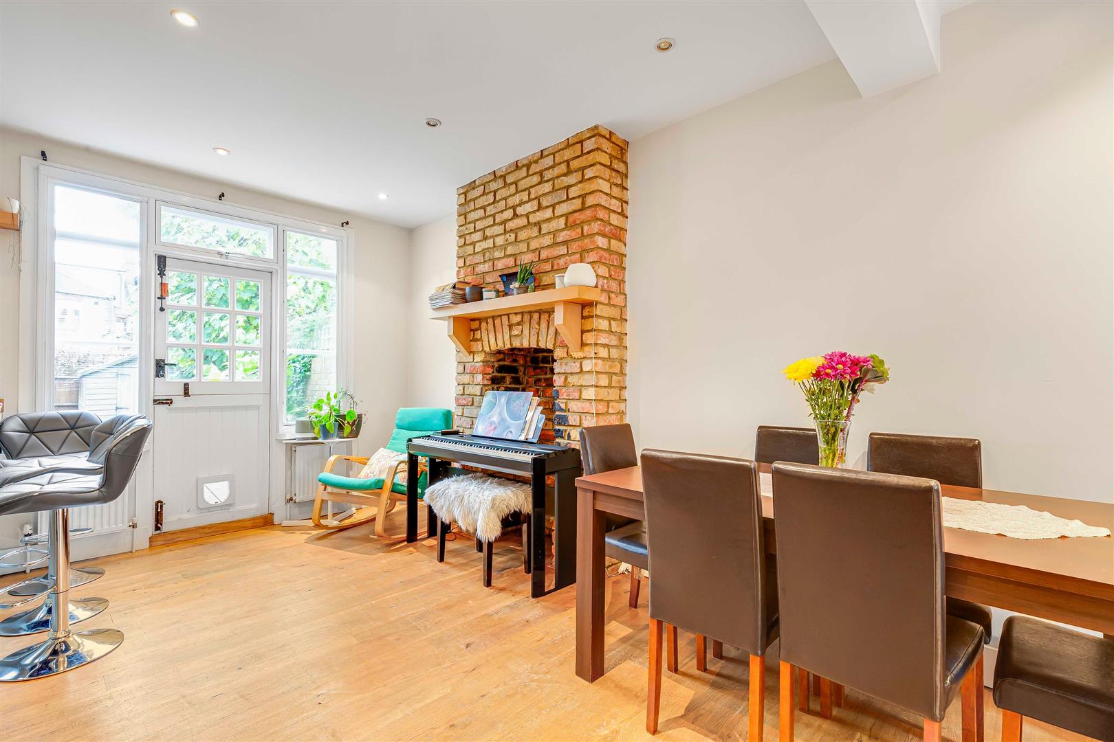 Ripley Gardens, SW14 James Anderson South West London Estate Agents